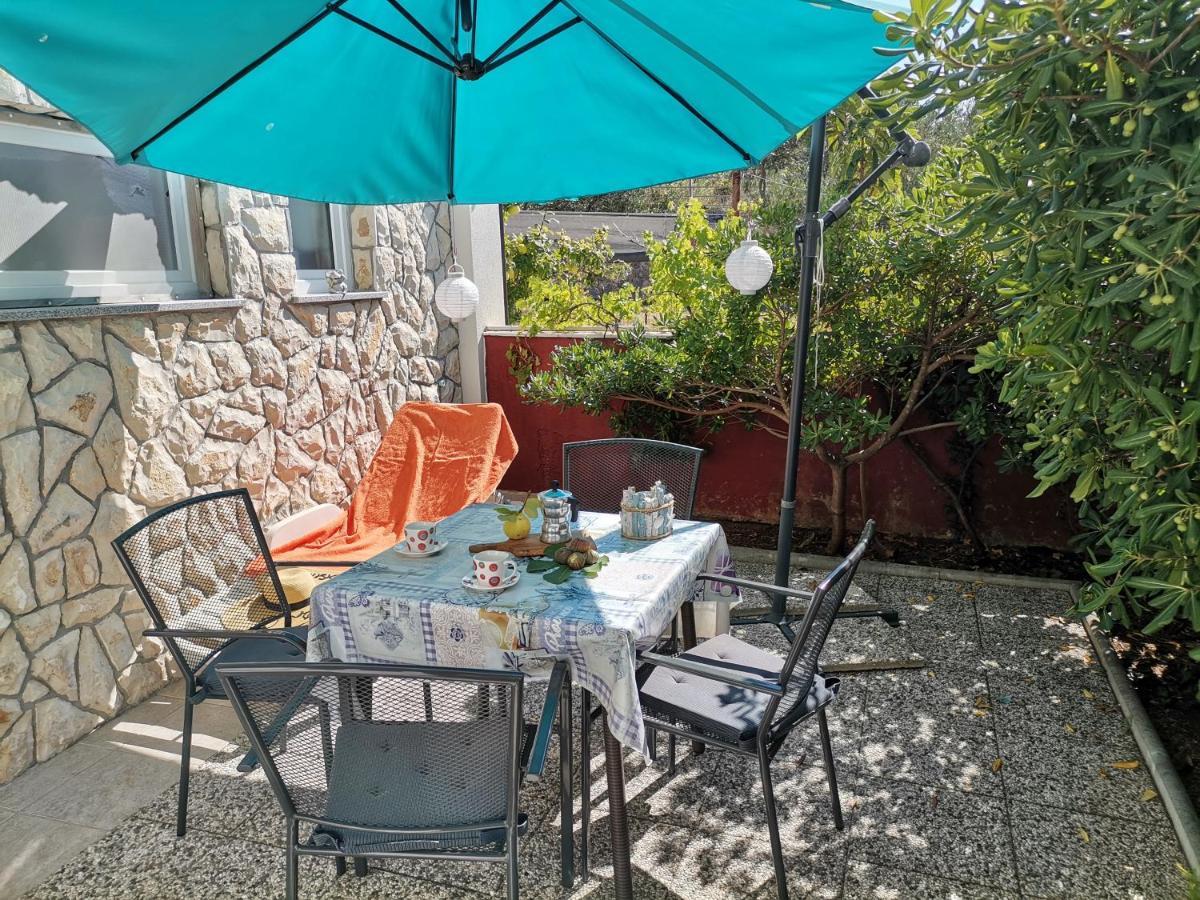 Apartments Relax Punat Exterior foto